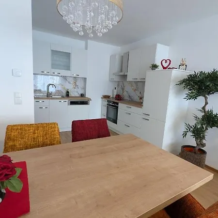 Luxurioeses Mit Balkon - Fountain Balcony 公寓