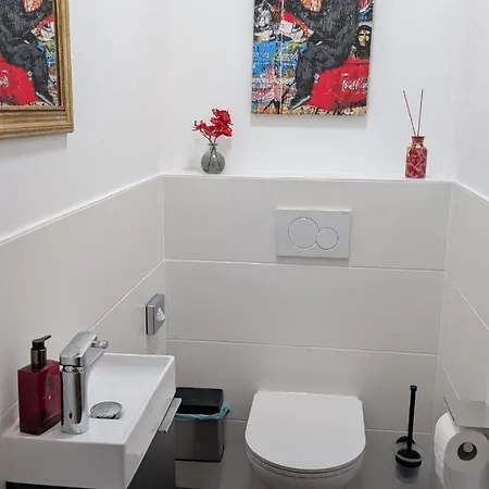 Luxurioeses Mit Balkon - Fountain Balcony 格蒙登