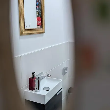 Luxuriöses Mit Balkon - Fountain Balcony *