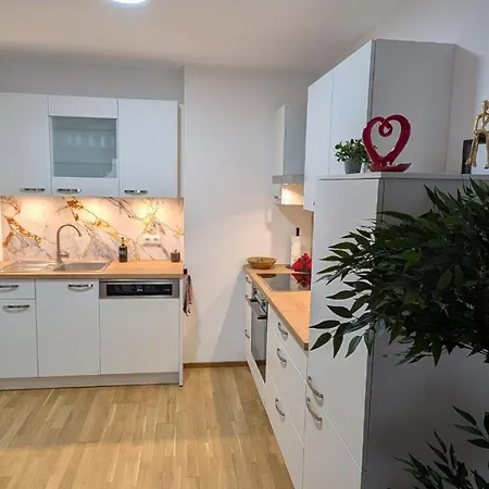 Luxuriöses Mit Balkon - Fountain Balcony *